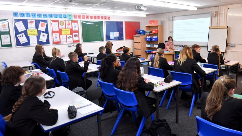 Hơn 10 nghìn trẻ em Anh bỏ học từ đầu năm 2022 đến nay.