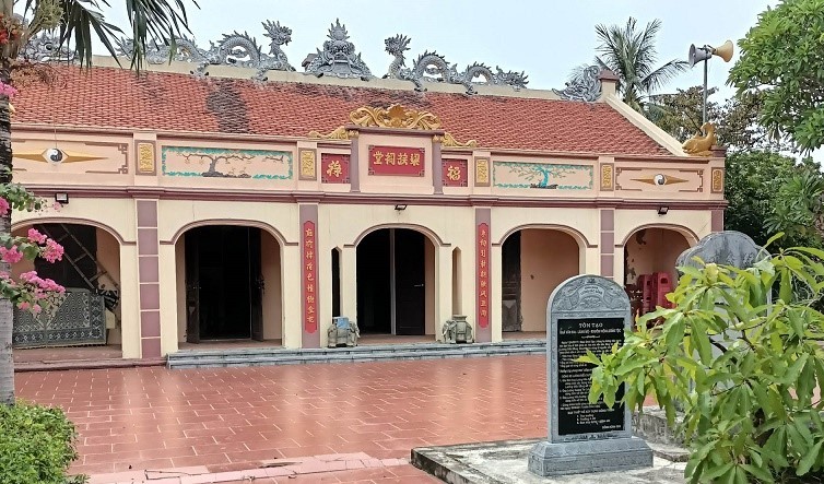 Đền thờ hai danh nhân khoa bảng Lương Đắc Bằng - Lương Hữu Khánh.