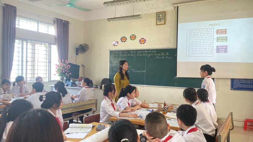 Cô trò Trường THCS Kiến Hưng (Hà Đông, Hà Nội) thực hiện chuyên đề Ngữ văn 7. Ảnh minh họa: ITN.