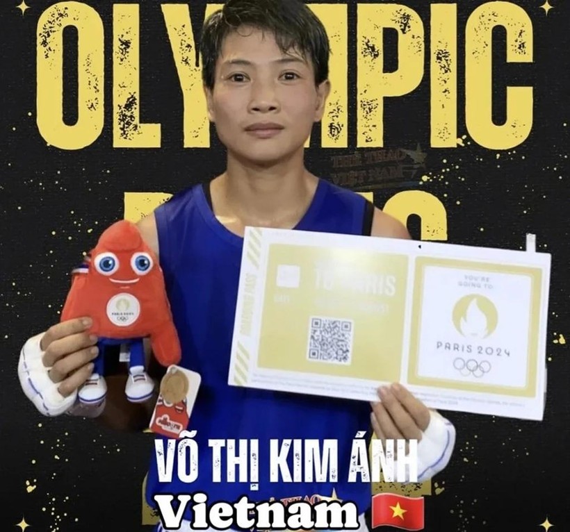 Kim Ánh với tấm vé đến Olympic Paris 2024. Ảnh: ITN.