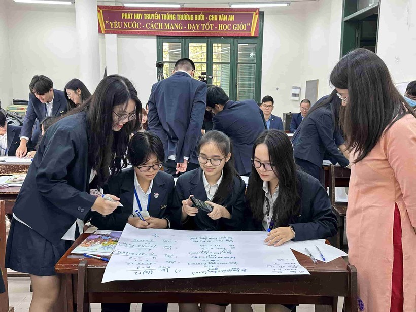 Nhiều phương pháp giảng dạy mới được giáo viên Trường THPT Chu Văn An (Tây Hồ, Hà Nội) áp dụng trong Chương trình GDPT 2018. Ảnh: ITN