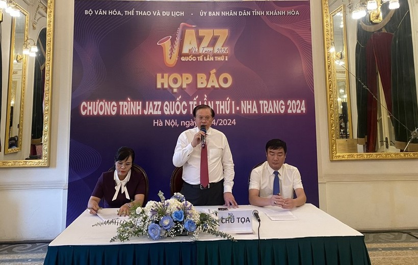 Liên hoan quốc tế nhạc Jazz lần thứ I do Bộ VH,TT&DL phối hợp với UBND tỉnh Khánh Hòa tổ chức.