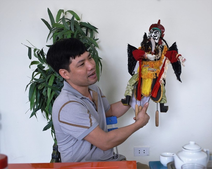 Nghệ nhân Ưu tú Phạm Công Bằng cho biết, phường rối Tế Tiêu lưu giữ hơn 100 tích trò và hàng nghìn con rối được tạo hình sinh động.
