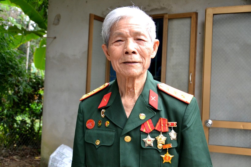 Chân dung chiến sĩ Điện Biên Bế Văn Sâm.