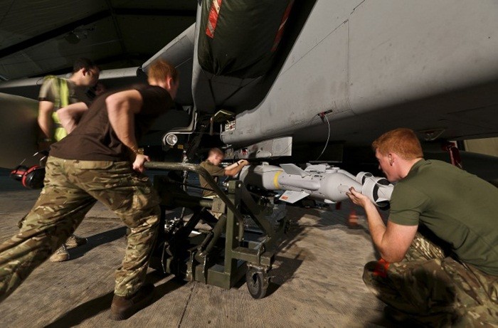 Cận cảnh chiến đấu cơ Tornado GR4 Anh tấn công IS