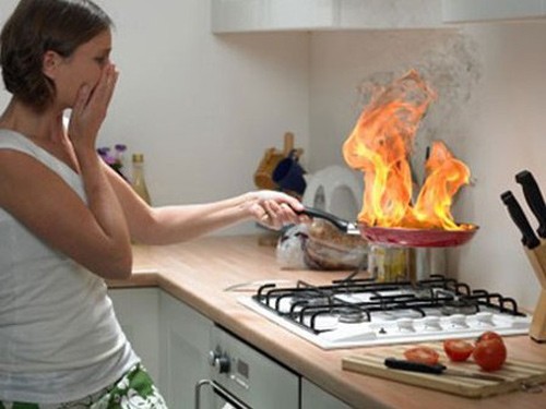 Đòi ly hôn chỉ vì vợ nấu nướng quá lâu