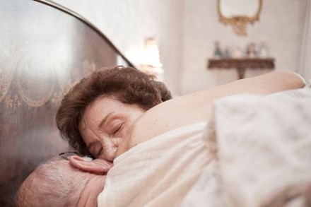 Cụ bà 91 tuổi đột tử khi đang "mây mưa" với hàng xóm