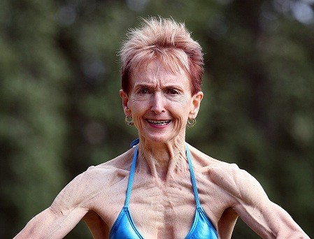 Ngưỡng mộ cụ bà 73 tuổi chăm tập thể hình để chống lão hóa