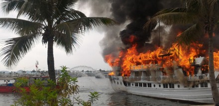 Vụ cháy tàu trên Vịnh Hạ Long: Tiền bảo hiểm chưa được 130 triệu đồng