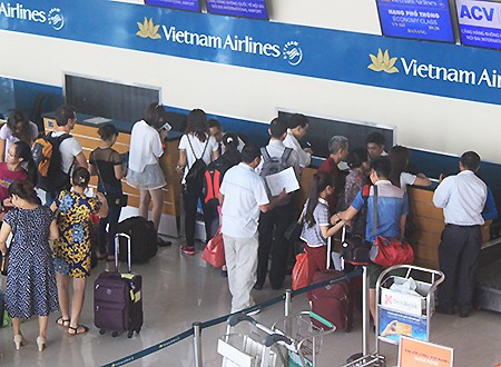 Sân bay Nội Bài mất điện, ga hàng không ùn ứ