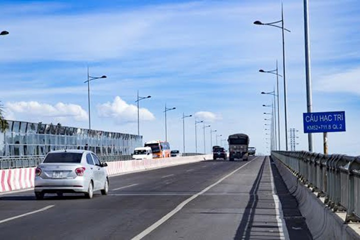 Cầu Việt Trì đã xuống cấp: Thực hiện nghiêm việc cấm xe ô tô đi qua cầu