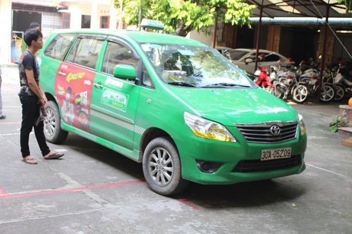 CSGT Bắc Giang bắt 5 đối tượng vận chuyển ma túy bằng taxi