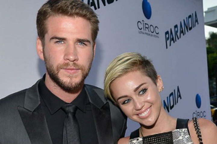 Miley Cyrus trì hoãn đám cưới vì chưa được nhà Liam Hemsworth chấp nhận