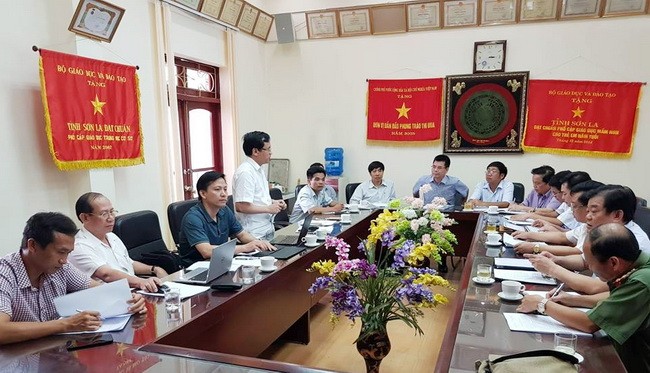 Tổ công tác của BCĐ thi quốc gia làm việc với Hội đồng thi Sở GD&ĐT Sơn La.