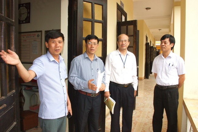 Cán bộ Hội đồng thi Sở GD&ĐT Phú Thọ kiểm tra công tác chuẩn bị cơ sở vật chất cho kỳ thi năm 2018