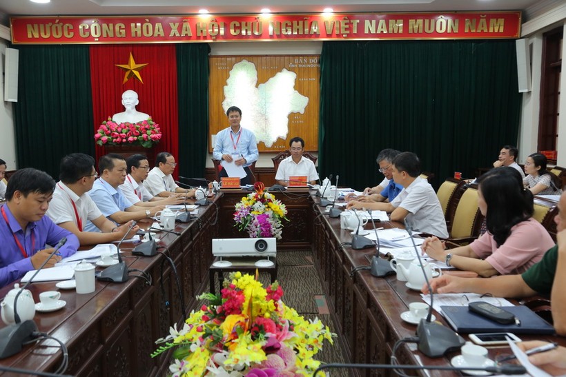 Thứ trưởng Lê Hải An cùng đoàn công tác làm việc với BCĐ thi tỉnh Thái Nguyên