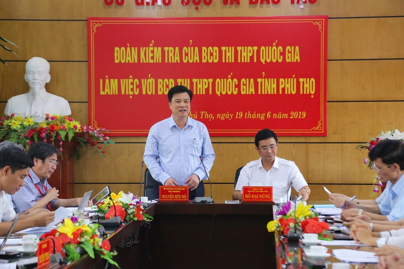 Thứ trưởng Nguyễn Hữu Độ phát biểu kết luận tại buổi làm việc với BCĐ thi THPT năm 2019 của tỉnh Phú Thọ