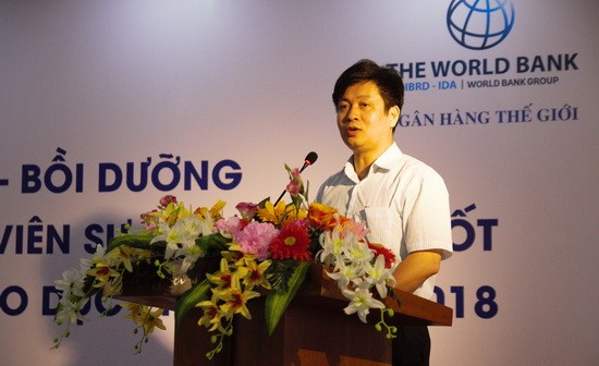 PGS.TS Nguyễn Xuân Thành - Giám đốc Dự án Hỗ trợ đổi mới giáo dục phổ thông phát biểu về những vấn đề về thực hiện CTGDPT mới.