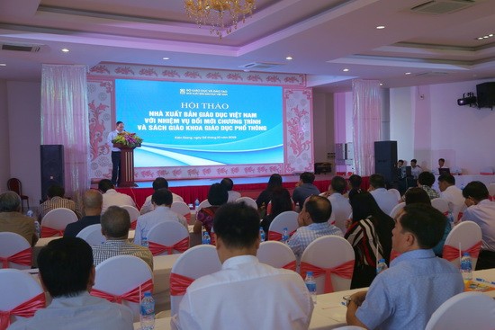 Hội thảo NXB Giáo dục Việt Nam với nhiệm vụ đổi mới chương trình và sách giáo khoa giáo dục phổ thông. Ảnh: Việt Hà.