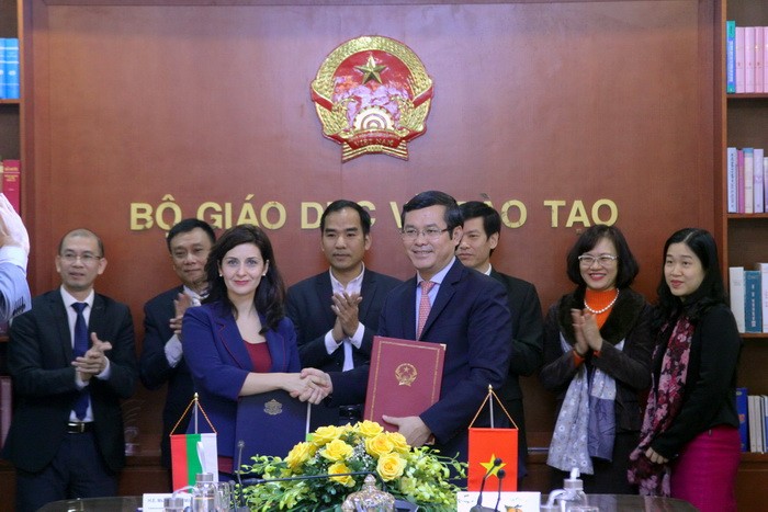 Lễ kí kết thỏa thuận hợp tác Giáo dục giữa Chính phủ Việt Nam và chính phủ Bulgaria. Ảnh: Việt Hà