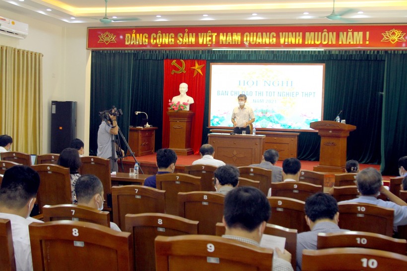 BCĐ thi tỉnh Hưng Yên họp triển khai các công tác thi kỳ thi Tốt nghiệp THPT năm 2021. Ảnh: Việt Hà