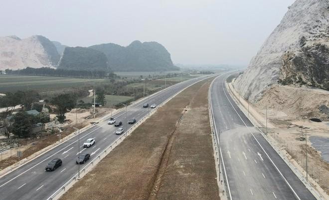 Khắc phục tồn tại thi công Dự án cao tốc Bắc - Nam và mở rộng Quốc lộ 7A