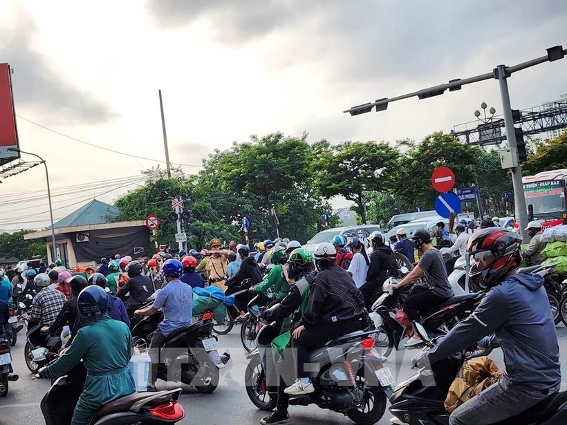 Nguyên nhân ùn tắc giao thông tại Hà Nội do một bộ phận người dân ý thức chưa cao.