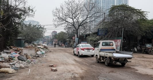Cấm đường phục vụ thi công đường Nguyễn Cảnh Dị kéo dài tại Hà Nội.
