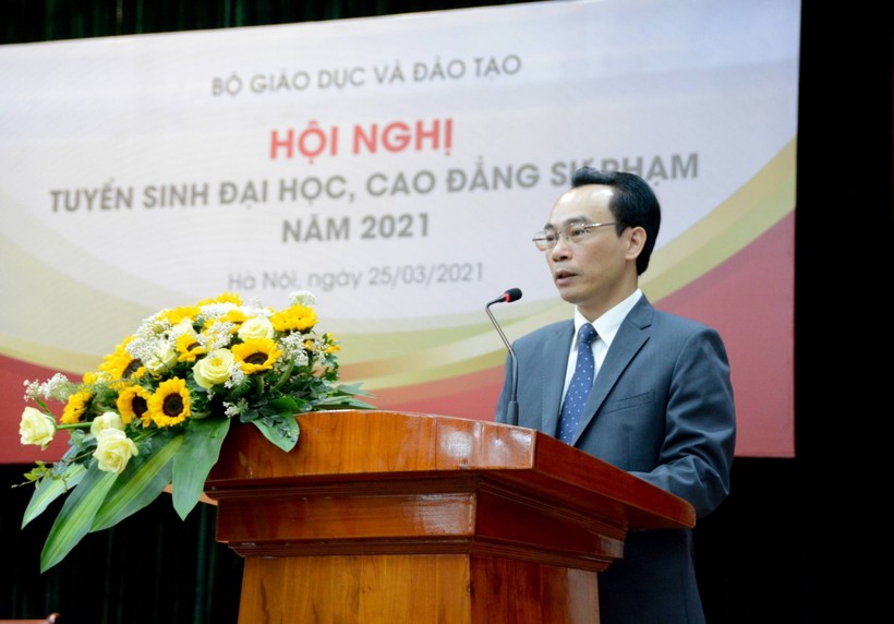 Thứ trưởng Hoàng Minh Sơn phát biểu tại Hội nghị. 