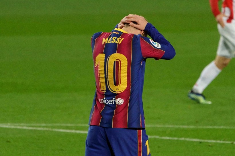Messi mệt mỏi vì tương lai bị đem ra bàn tán khắp nơi.