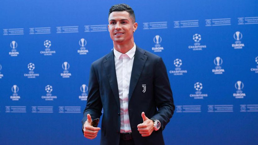 Ronaldo kiếm được 370 triệu euro/năm nhờ mạng xã hội.