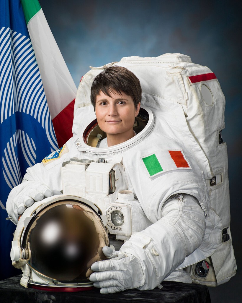 Samantha trở thành nữ chỉ huy Trạm ISS đầu tiên của châu Âu.