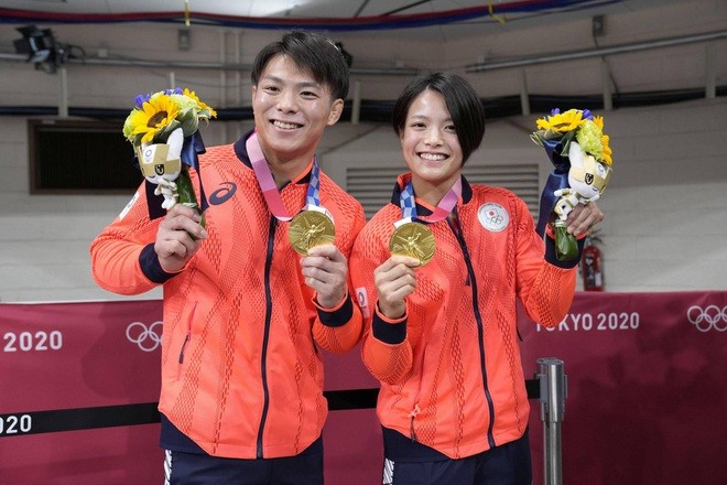 Cặp anh em ruột Hifumi Abe và Uta Abe cùng giành HCV Olympic trong cùng ngày.