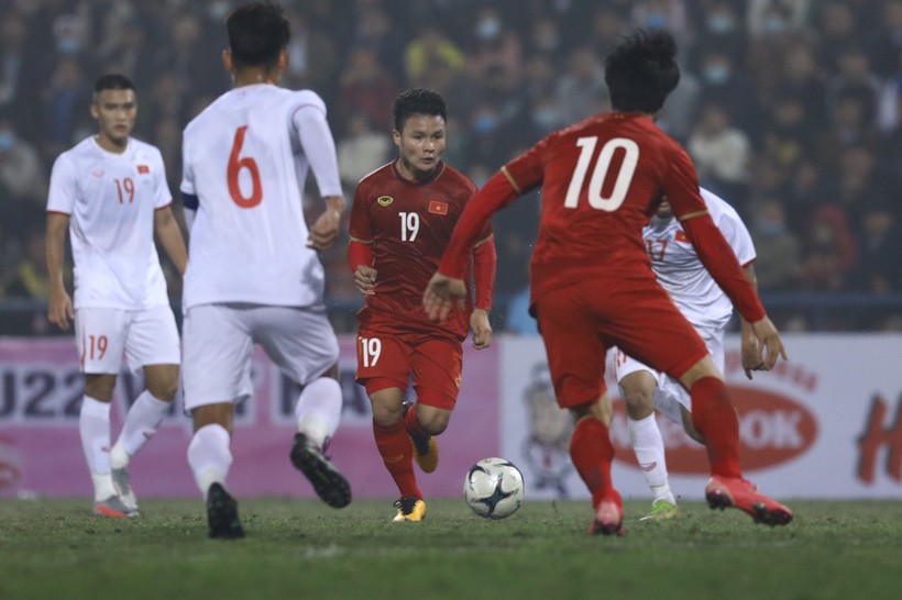 Thầy Park từng cho Quang Hải và các đồng đội đấu nội bộ với U22 Việt Nam.