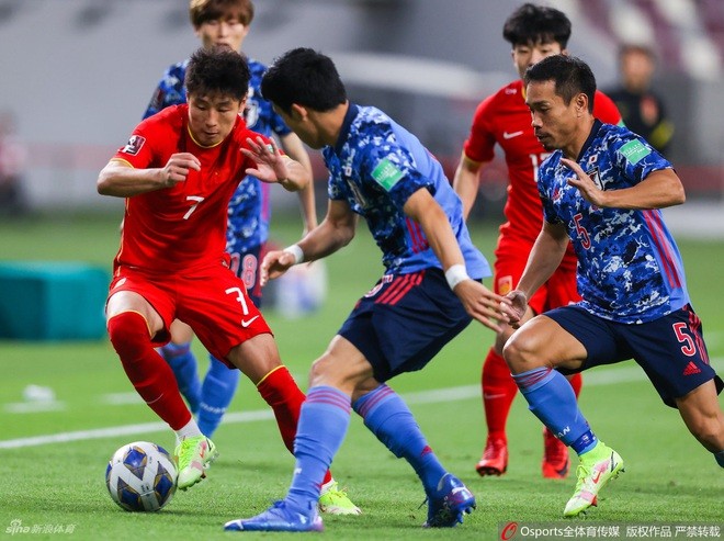Trung Quốc thua cả Australia lẫn Nhật Bản, nên quyết tâm thắng tuyển Việt Nam ở trận tới.