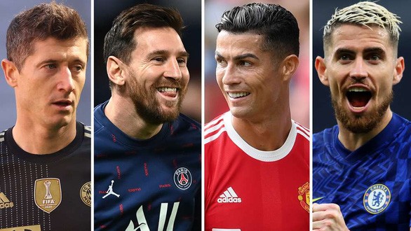 Messi và Ronaldo đều có tên trong danh sách 30 ứng viên Quả bóng Vàng năm 2021.
