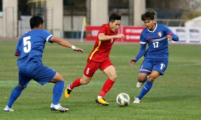 Hai Long trong trận thắng Đài Loan 1-0 ở lượt trận thứ nhất vòng loại U23 châu Á.