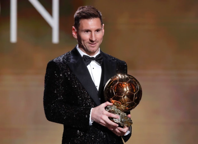 Messi cho rằng Lewandowski xứng đáng giành Quả Bóng Vàng.