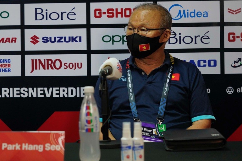 Huấn luyện viên Park Hang-seo phát biểu trước thềm trận gặp Malaysia.