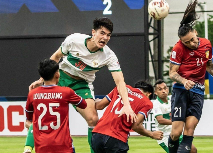 Baggott (số 30) trong trận Indonesia thắng Lào 5-1  hôm 12/12.