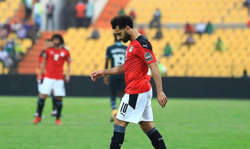 Salah bị khoá chặt hoàn toàn trong trận Ai Cập thua Negeria 0-1.