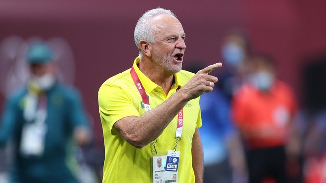 Huấn luyện viên tuyển Australia bất ngờ đề cập chuyện giải nghệ trước trận đấu với tuyển Việt Nam.