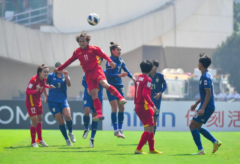 Hạ tuyển Thái Lan 2-0, tuyển nữ Việt Nam chỉ còn cách World Cup 2023 một trận thắng.
