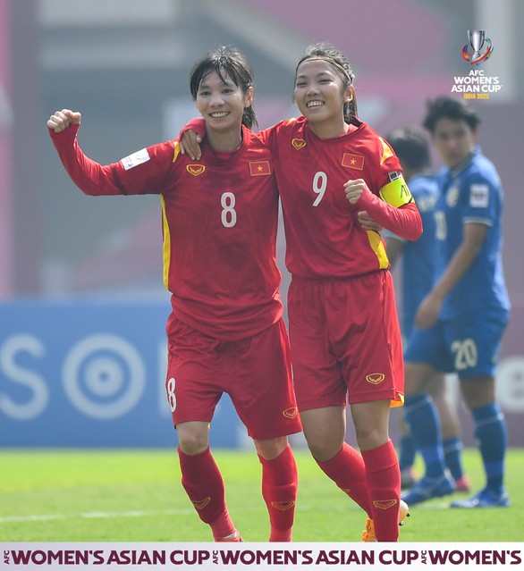 Huỳnh Như và các đồng đội chỉ còn cách đánh bại Đài Loan để dự World Cup.