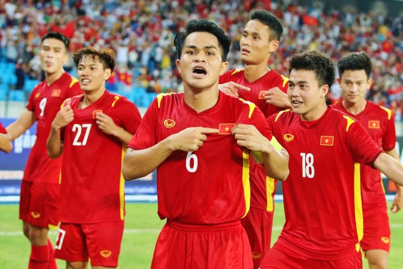 Quang Nho và các đồng đội thi đấu xuất sắc tại giải U23 Đông Nam Á 2022.