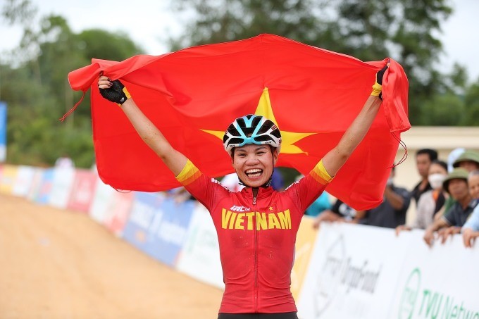 Đinh Thị Như Quỳnh về nhất ở nội dung xe đạp địa hình băng đồng nữ Olympic.