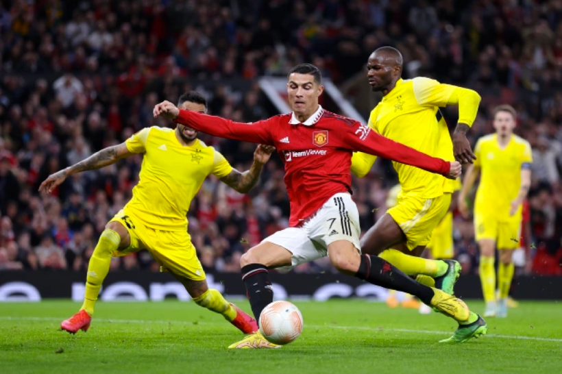 Ronaldo ghi bàn Man Utd hưởng trọn niềm vui, Arsenal gục ngã 