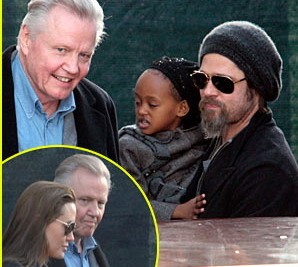 Đại gia đình Angelina Jolie và Jon Voight đoàn tụ