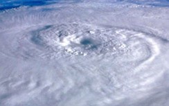Fiji ban bố tình trạng khẩn cấp do siêu bão
