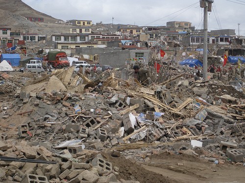 Động đất lại rung chuyển Trung Quốc